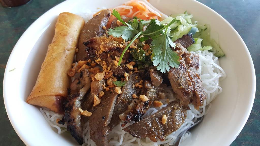 Pho Que Huong | restaurant | 100, 6592, 1401 Jupiter Rd, Plano, TX 75074, USA | 9724245205 OR +1 972-424-5205