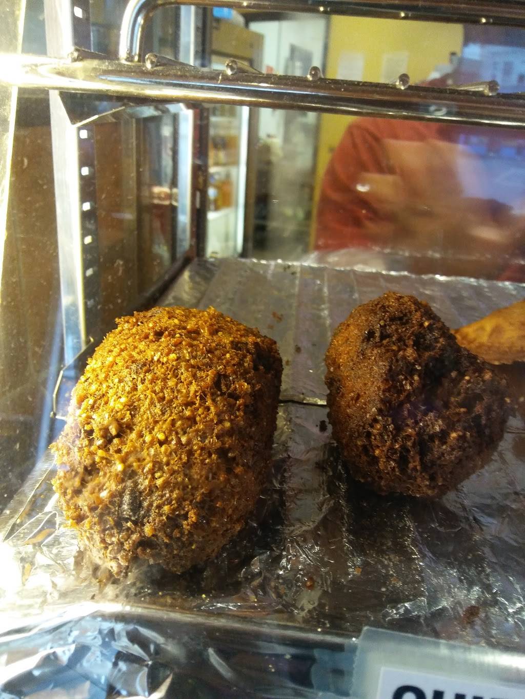 Cachapa Loka | restaurant | 129-131 Bloomfield Ave, Newark, NJ 07104, USA | 8622379400 OR +1 862-237-9400