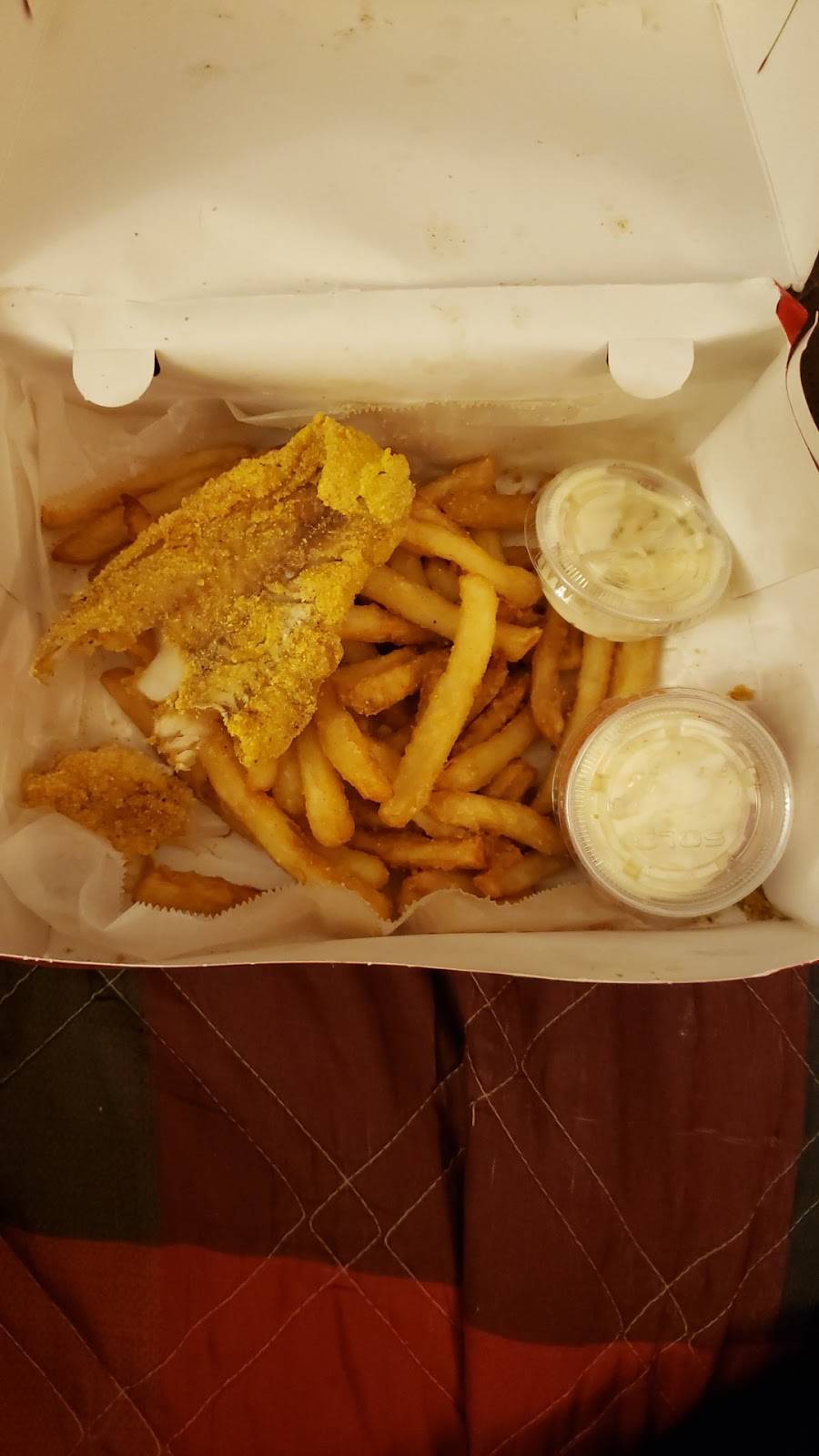 Hiphop Fish & Chicken | restaurant | 6100 Marlboro Pike, District Heights, MD 20747, USA | 3019678888 OR +1 301-967-8888