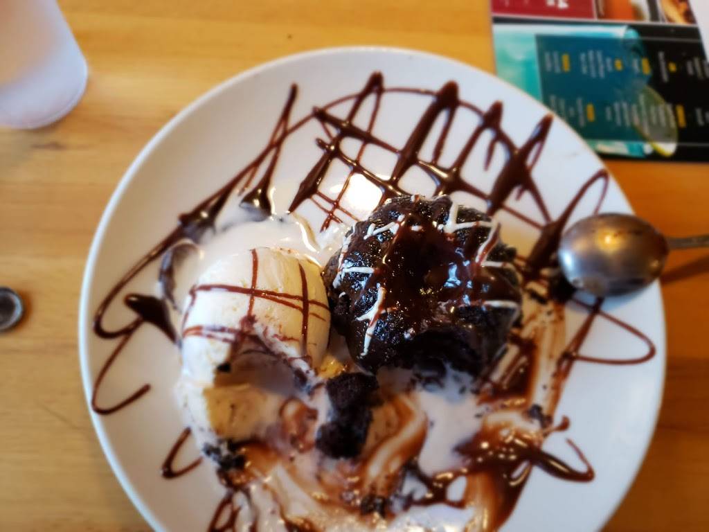 Applebees Grill + Bar | restaurant | 18115 Silver Pkwy, Fenton, MI 48430, USA | 8107149230 OR +1 810-714-9230