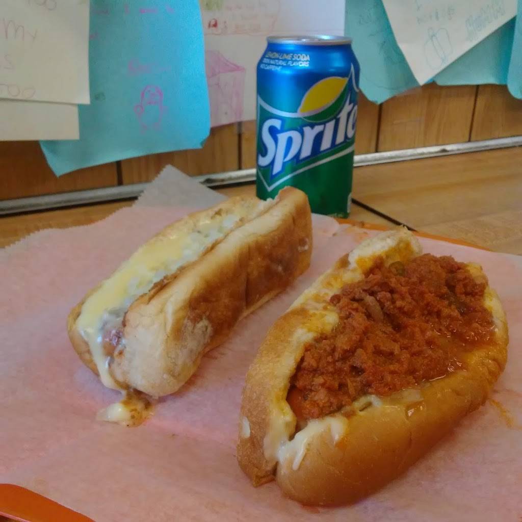Bens Chili Dogs | meal takeaway | 158 Broadway, Newport, RI 02840, USA | 4018468206 OR +1 401-846-8206