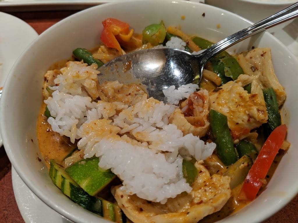 Thai Basil | restaurant | 6328 Meadows Rd, Lake Oswego, OR 97035, USA | 5036018424 OR +1 503-601-8424