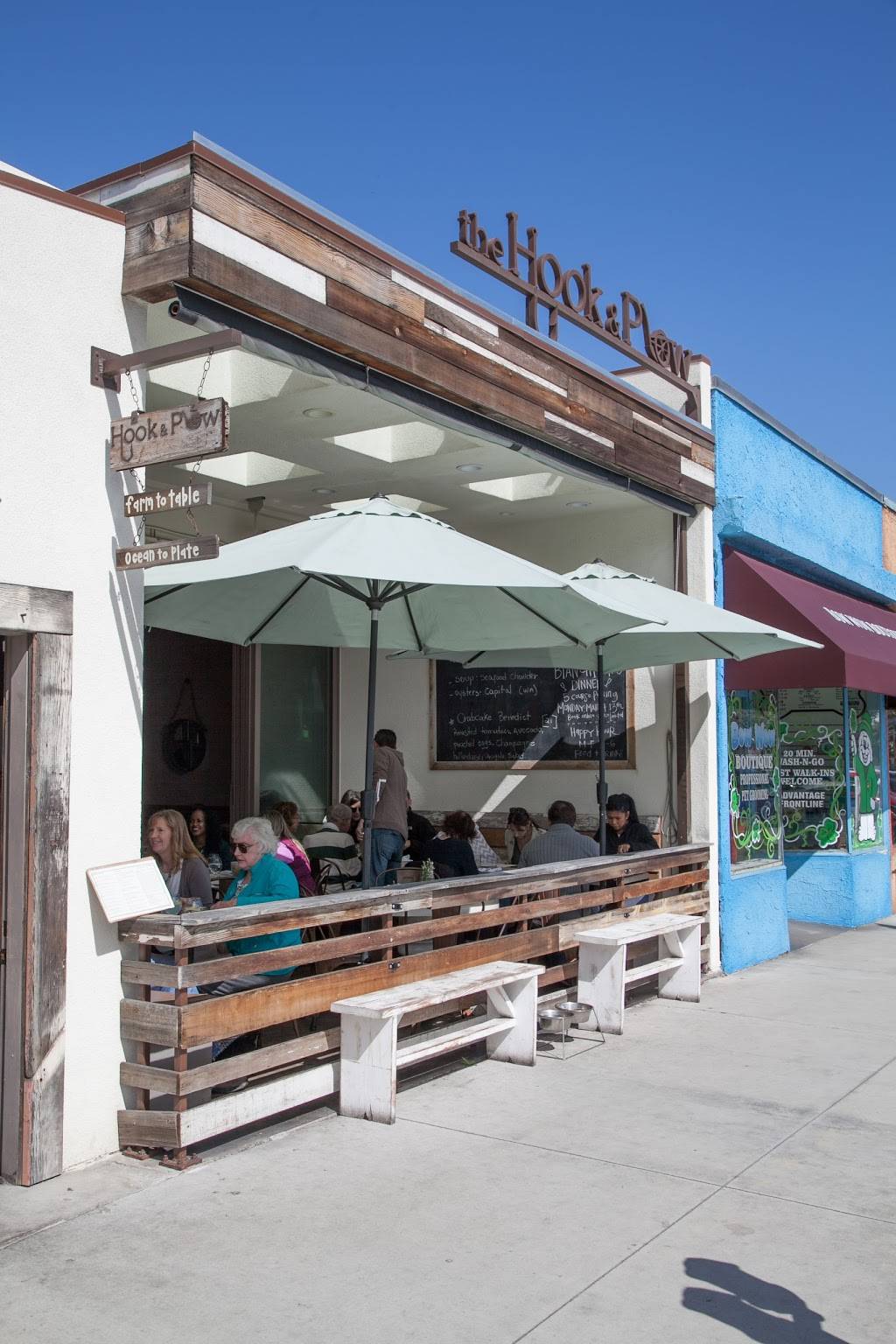 the Hook & Plow | restaurant | 425 Pier Ave, Hermosa Beach, CA 90254, USA | 3109375909 OR +1 310-937-5909