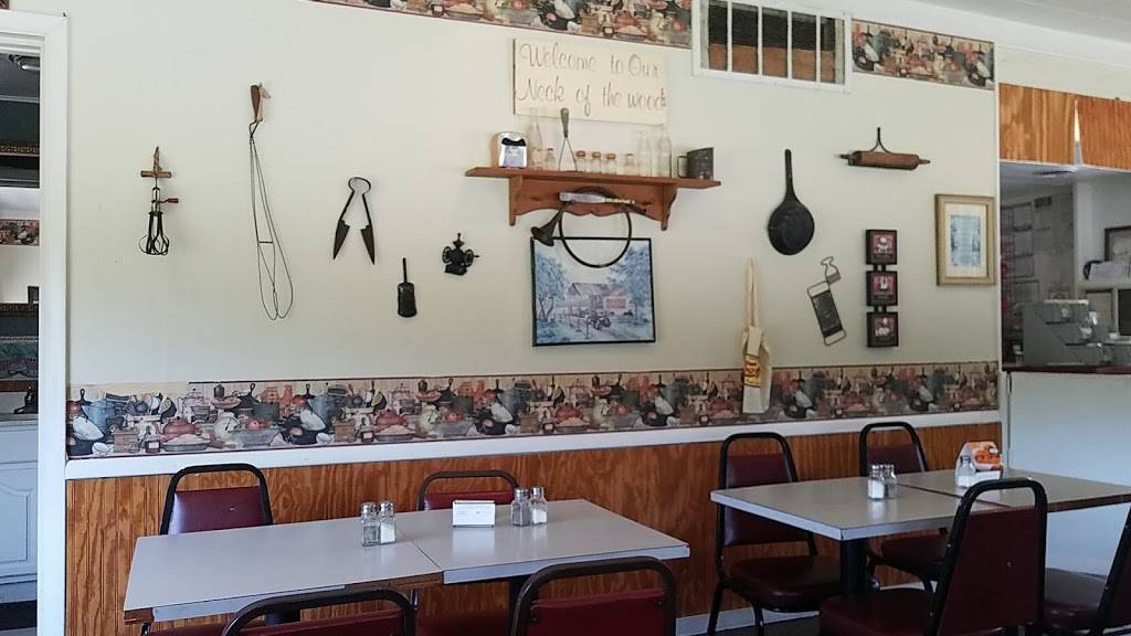 Minix Giovanni’s II | restaurant | 21430 OH-73, West Portsmouth, OH 45663, USA | 7408586636 OR +1 740-858-6636