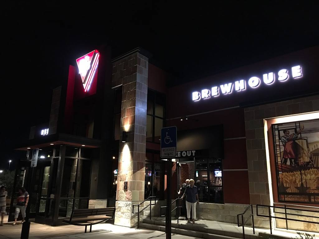 BJs Restaurant & Brewhouse | restaurant | 10000 Coors Boulevard Northwest Ste LI10, Albuquerque, NM 87114, USA | 5055456040 OR +1 505-545-6040