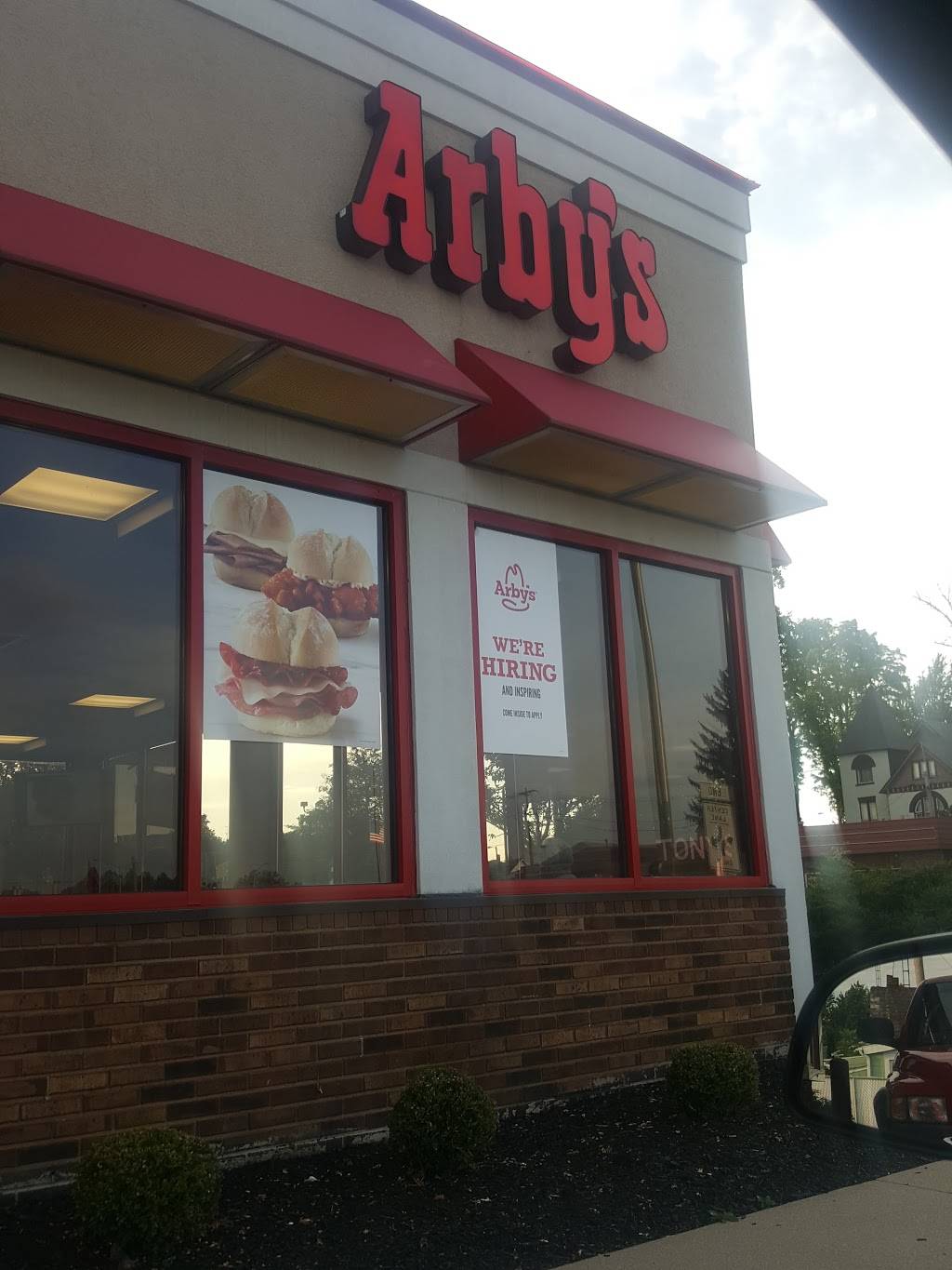 Arbys | restaurant | 215 U.S. Route 40 West, Richmond, IN 47374, USA | 7659622419 OR +1 765-962-2419