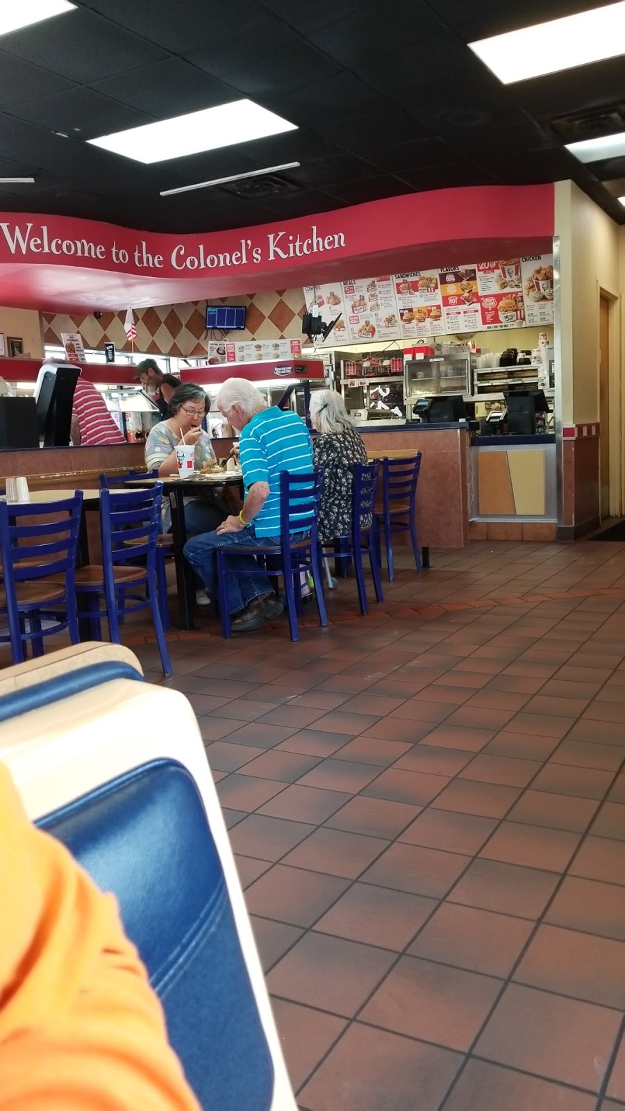 KFC | restaurant | 3125 E Frank Phillips Blvd, Bartlesville, OK 74006, USA | 9183335332 OR +1 918-333-5332