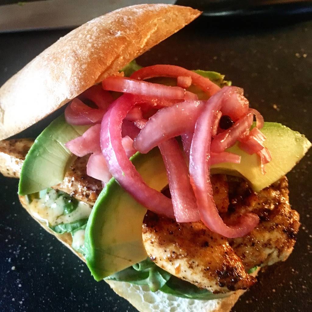 Benjies Munch | restaurant | 1218 W Bitters Rd Suite 107, San Antonio, TX 78216, USA | 2105568624 OR +1 210-556-8624