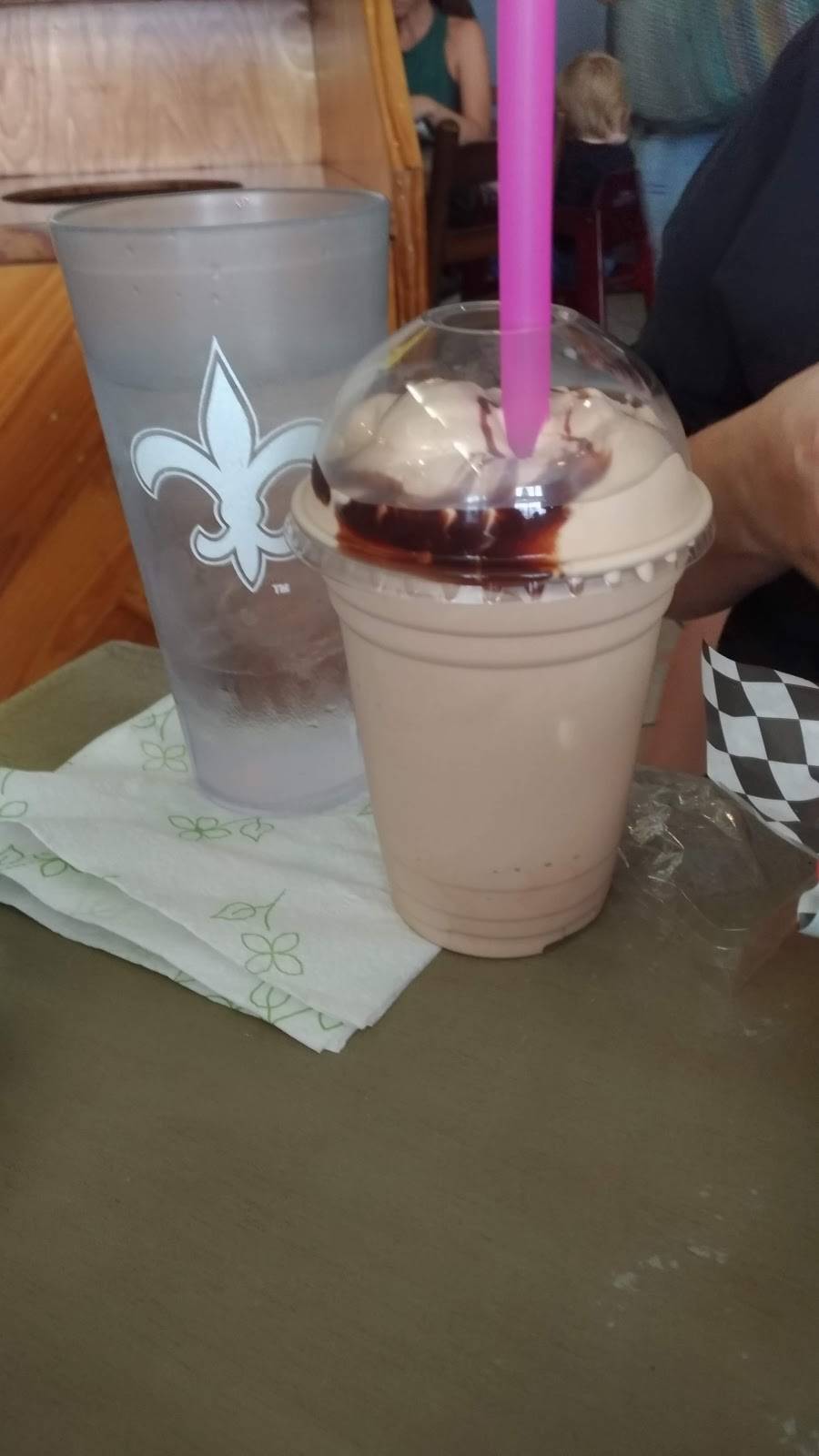 truburger | restaurant | 8115 Oak St, New Orleans, LA 70118, USA | 5042185416 OR +1 504-218-5416