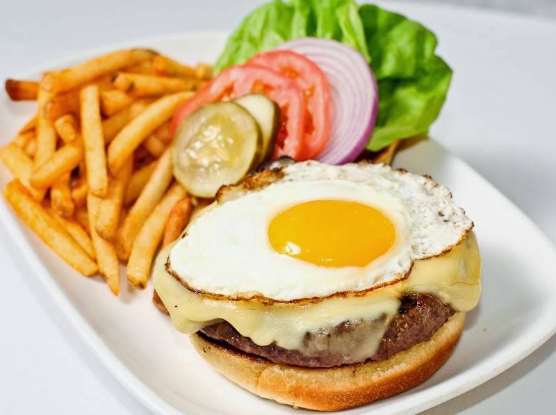 TRIA - Inspired American Cuisine | restaurant | 300 Town Center Dr, Dearborn, MI 48126, USA | 3132534475 OR +1 313-253-4475