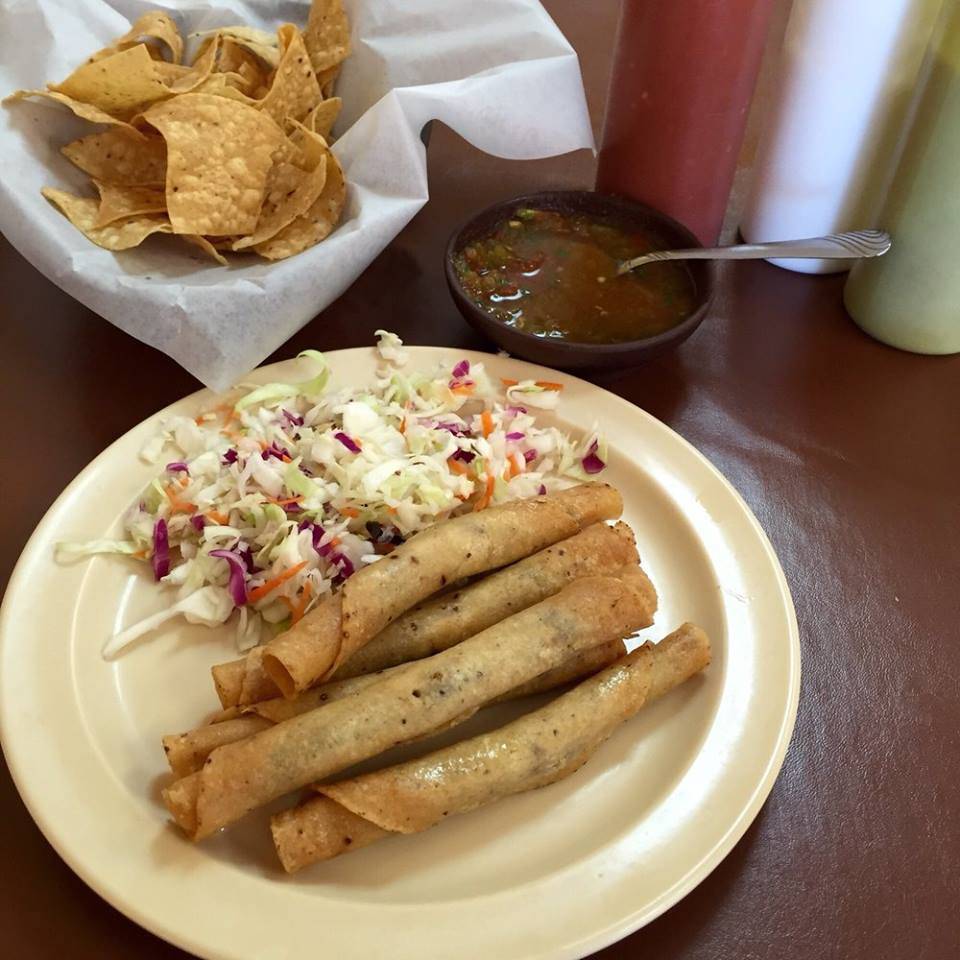 Flautas Palys | restaurant | 1861 Joe Battle Blvd #5, El Paso, TX 79936, USA | 9158566390 OR +1 915-856-6390