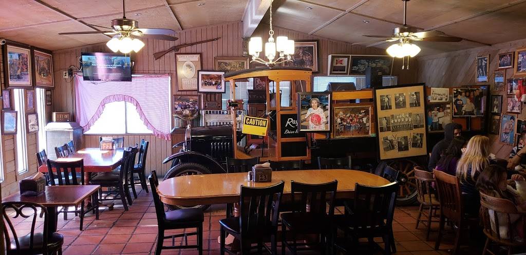 Rays Drive Inn | restaurant | 822 SW 19th St, San Antonio, TX 78207, USA | 2104327171 OR +1 210-432-7171
