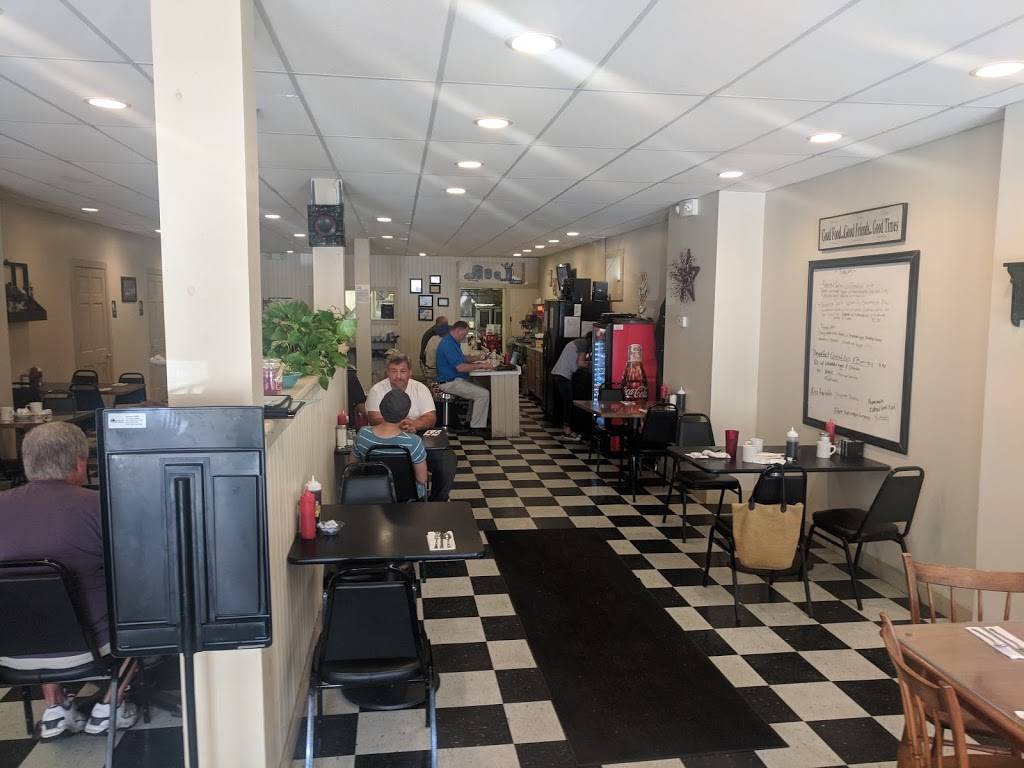 Masons Grille | restaurant | 14 Milton O Fountain Way, Warren, MA 01083, USA | 4134368042 OR +1 413-436-8042