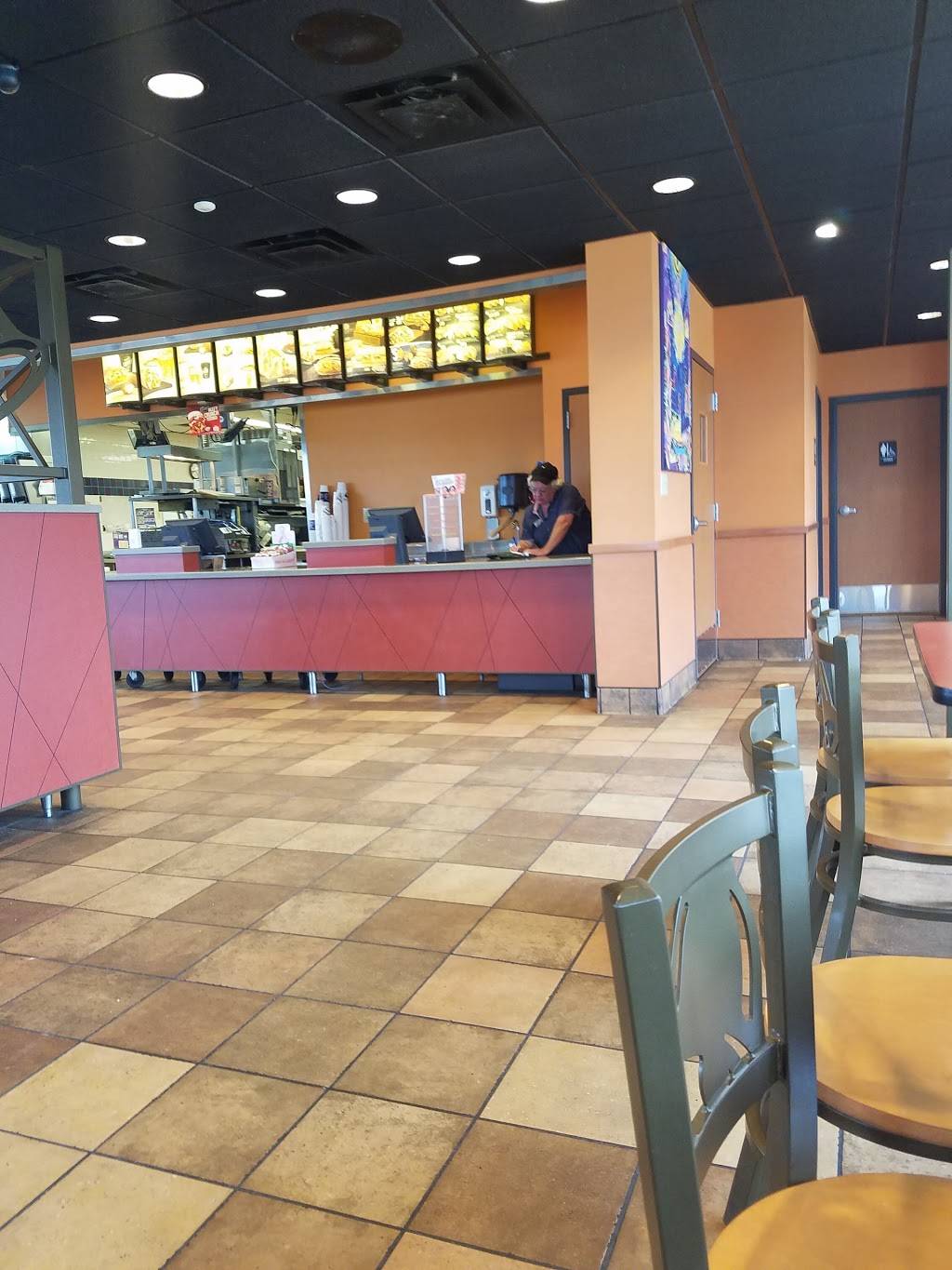 Taco Bell | meal takeaway | 849 University St, Martin, TN 38237, USA | 7315876800 OR +1 731-587-6800