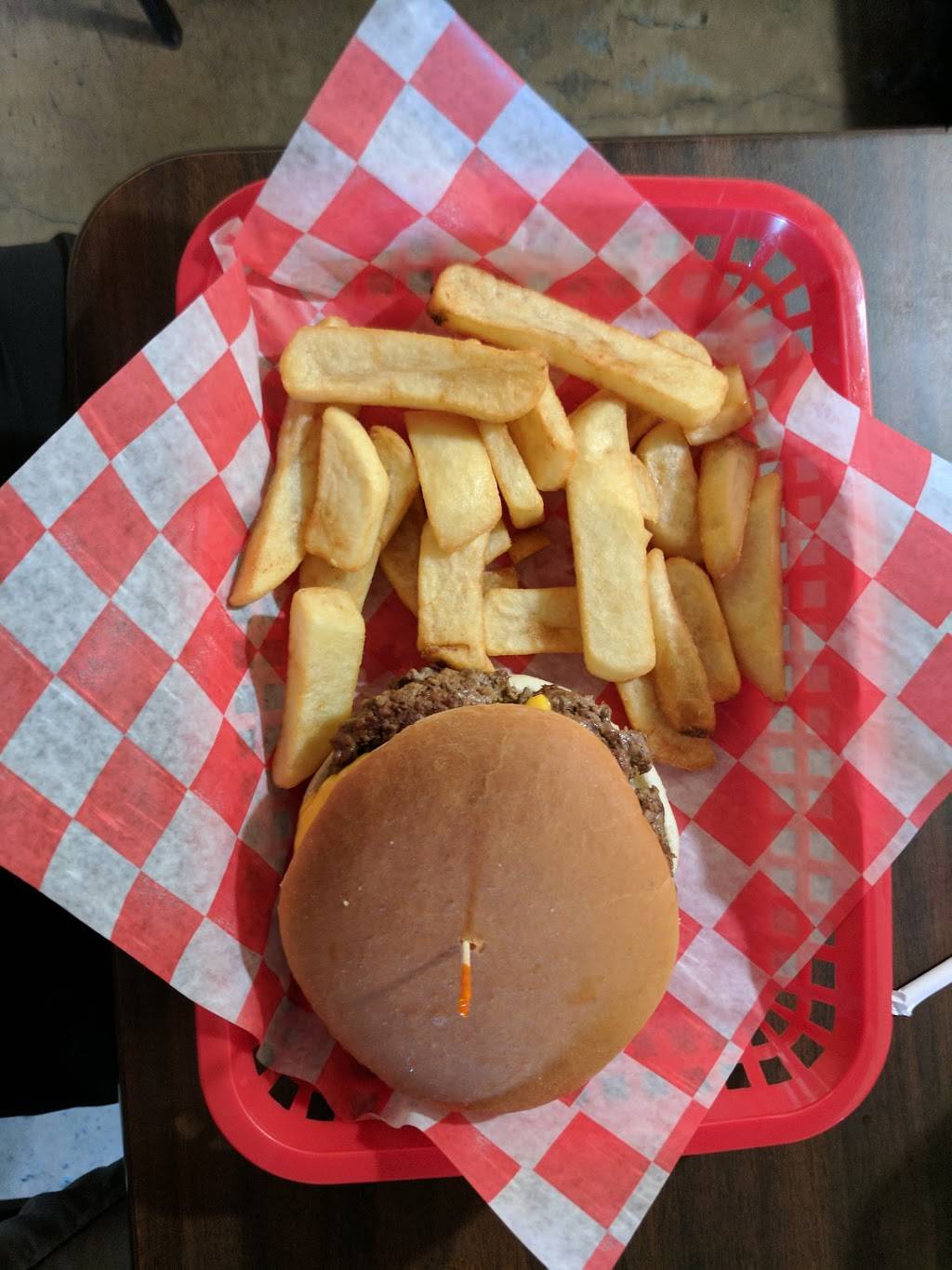 Kevin Brown Burgers | restaurant | 8228 Mahan Gap Rd, Ooltewah, TN 37363, USA | 4233448344 OR +1 423-344-8344