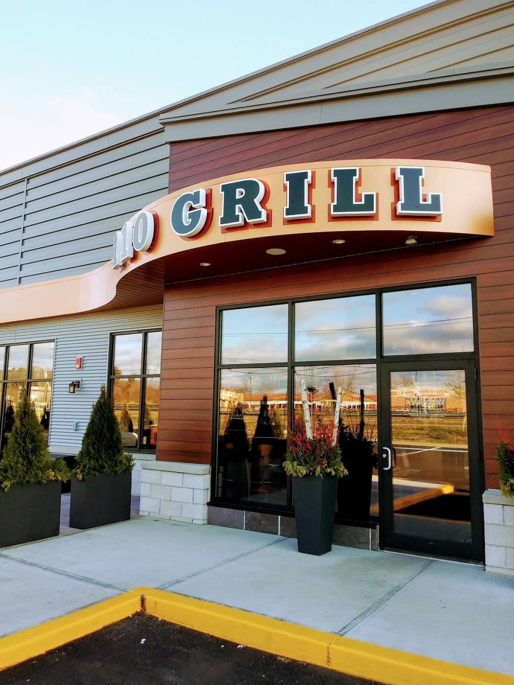 110 Grill - Hadley | restaurant | 355 Russell St, Hadley, MA 01035, USA | 4135840110 OR +1 413-584-0110