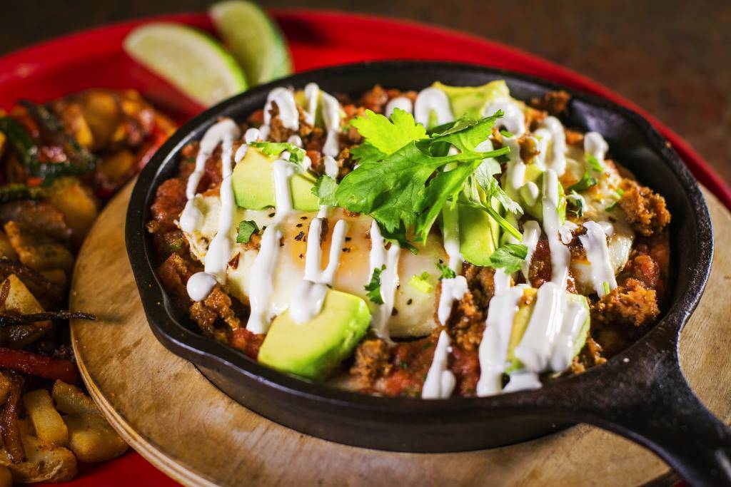 Mama Roja Mexican Kitchen | restaurant | 9219 Lake Hefner Dr, Oklahoma City, OK 73120, USA | 4053026262 OR +1 405-302-6262