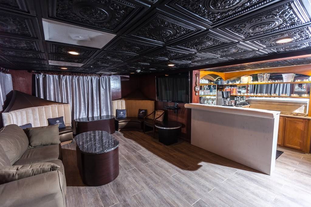 BRUT Bar&Lounge | restaurant | 146Bustleton pike, Feasterville-Trevose, PA 19053, USA | 2677789272 OR +1 267-778-9272