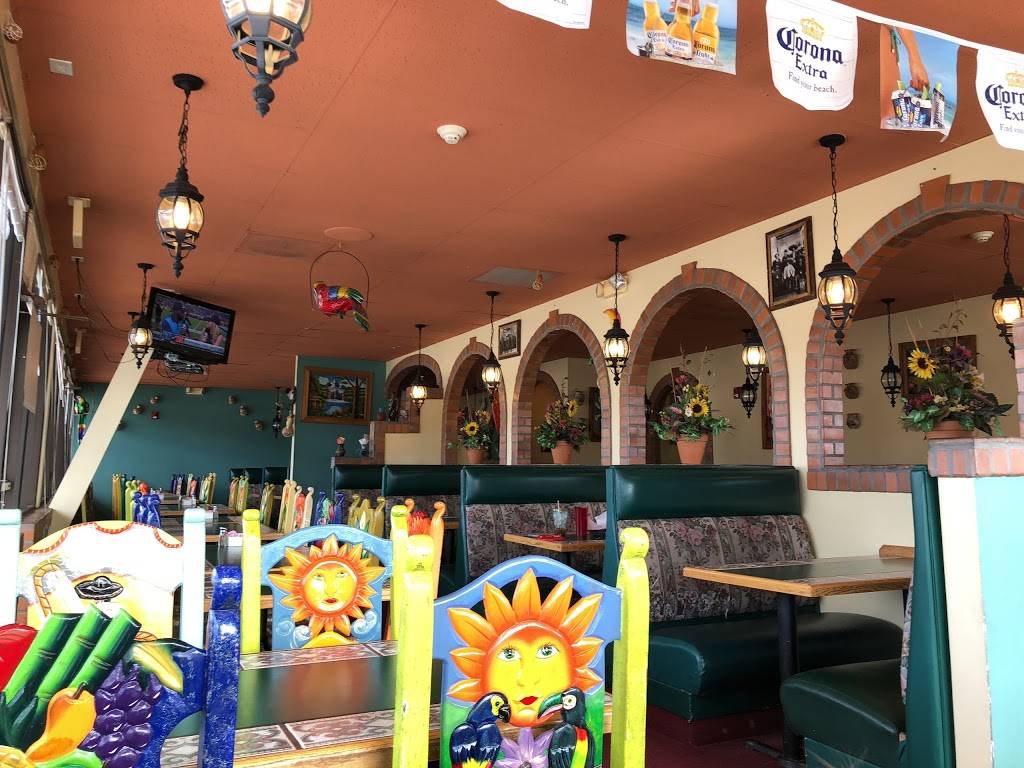 Agaveros Mexican Restaurant | restaurant | 10143 W Chatfield Ave, Littleton, CO 80127, USA | 3039488776 OR +1 303-948-8776