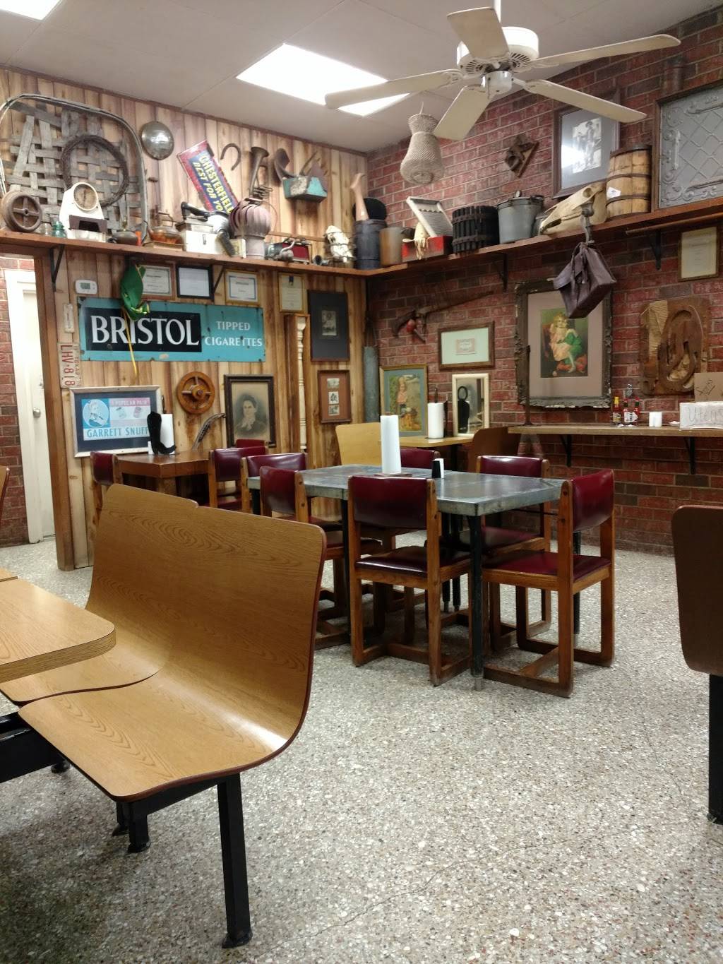 Bodacious Bar-B-Q Gladewater | restaurant | 1105 W Upshur Ave, Gladewater, TX 75647, USA | 9038452311 OR +1 903-845-2311