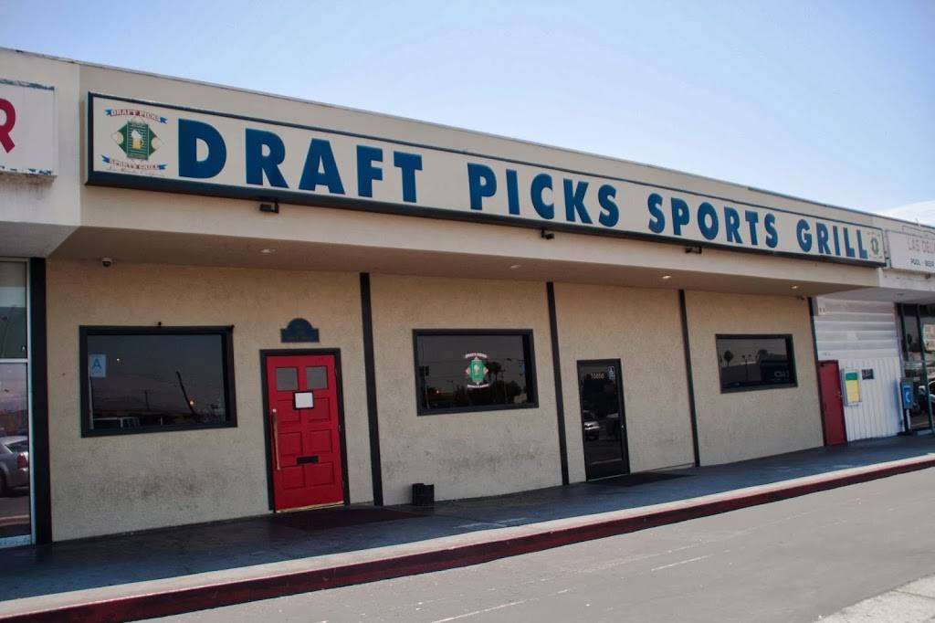 Draft Picks Sports Grill | night club | 15856 Imperial Hwy, La Mirada, CA 90638, USA | 5629479990 OR +1 562-947-9990