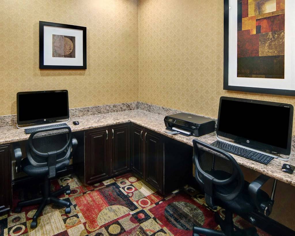 Comfort Inn & Suites Near Lake Lewisville | restaurant | 8111 S. I-35, South Corinth Street, Corinth, TX 76210, USA | 9404976300 OR +1 940-497-6300