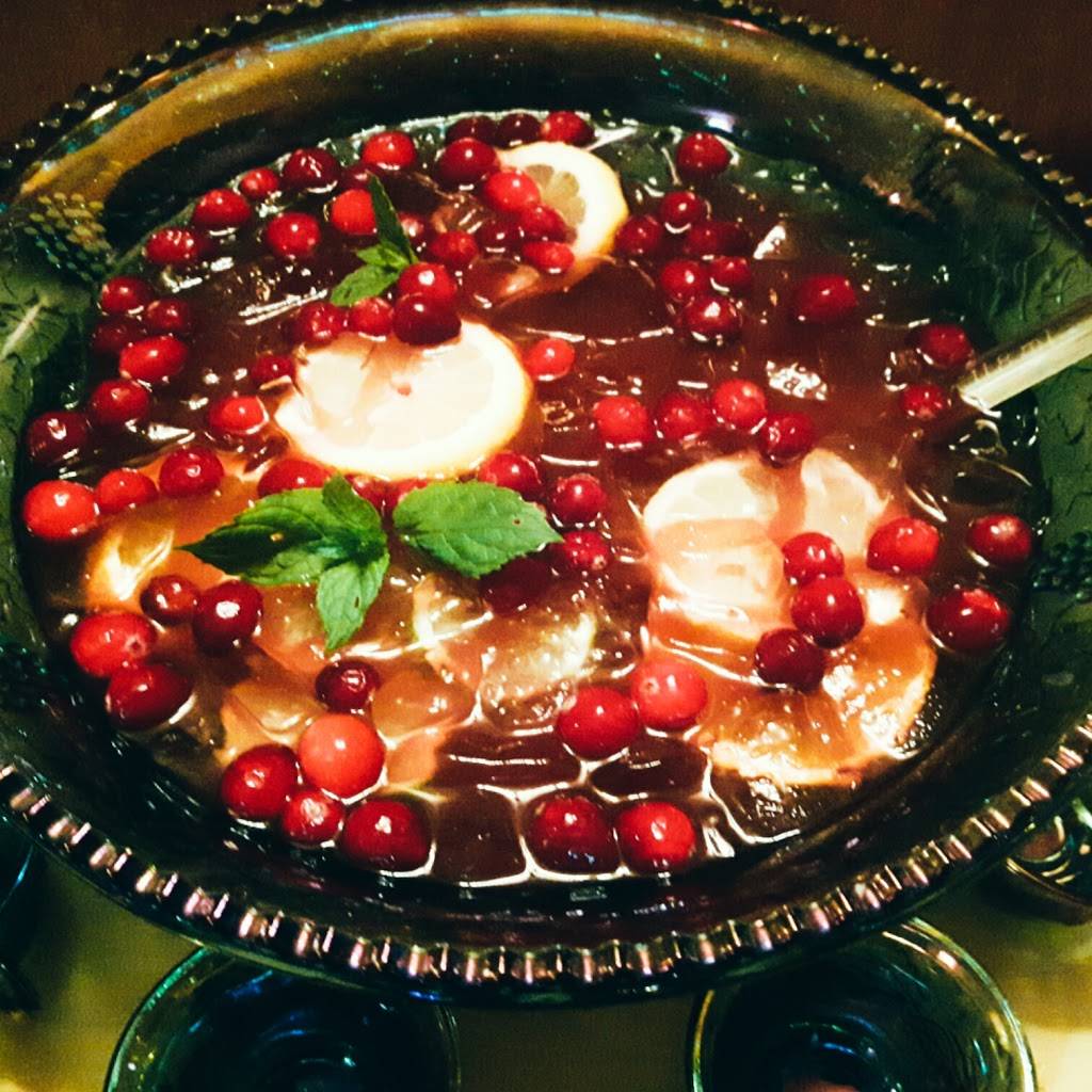 Noahs Inn | restaurant | 527 Mill St, Neustadt, ON N0G 2M0, Canada | 5197995383 OR +1 519-799-5383