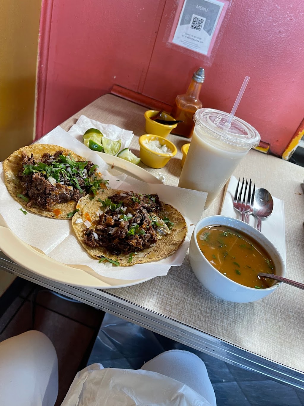 Birrieria Zaragoza | restaurant | 4852 S Pulaski Rd, Chicago, IL 60632, USA | 7735233700 OR +1 773-523-3700