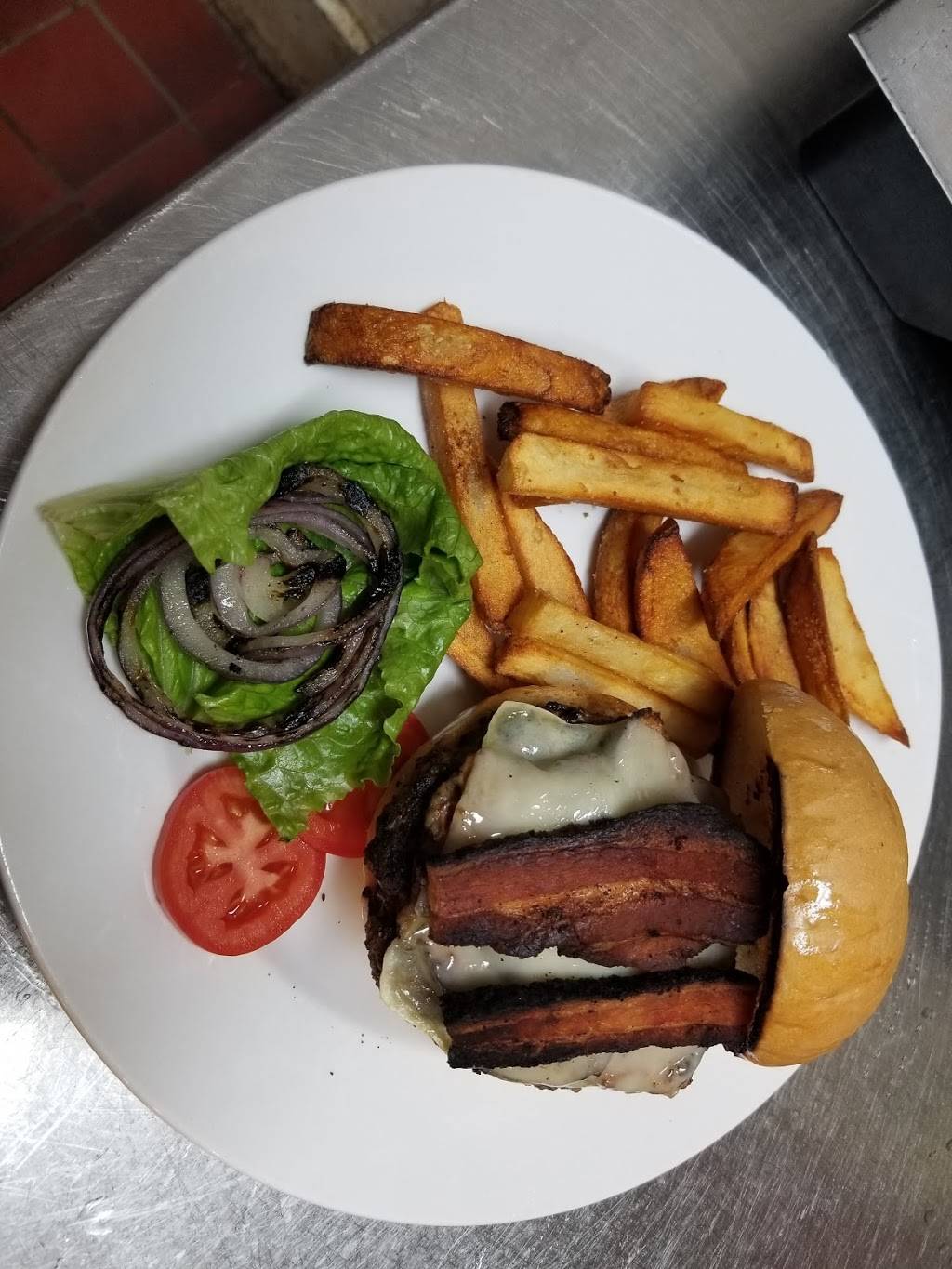 Pearls Fine Dining | restaurant | 15344 Sewanee Hwy, Sewanee, TN 37375, USA | 9314632222 OR +1 931-463-2222