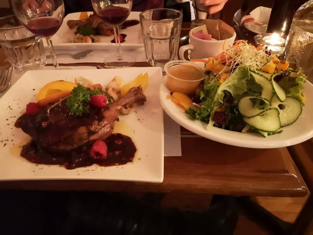 La Sarcelle | restaurant | 7 Rue de la Rivière, Bedford, QC J0J 1A0, Canada | 4502484440 OR +1 450-248-4440