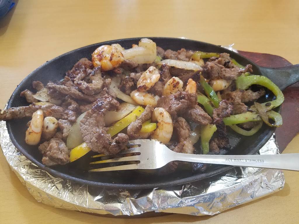 El Rodeo Mexican Grill #5 | restaurant | 2525 SW Loop 410, San Antonio, TX 78227, USA | 2102570261 OR +1 210-257-0261