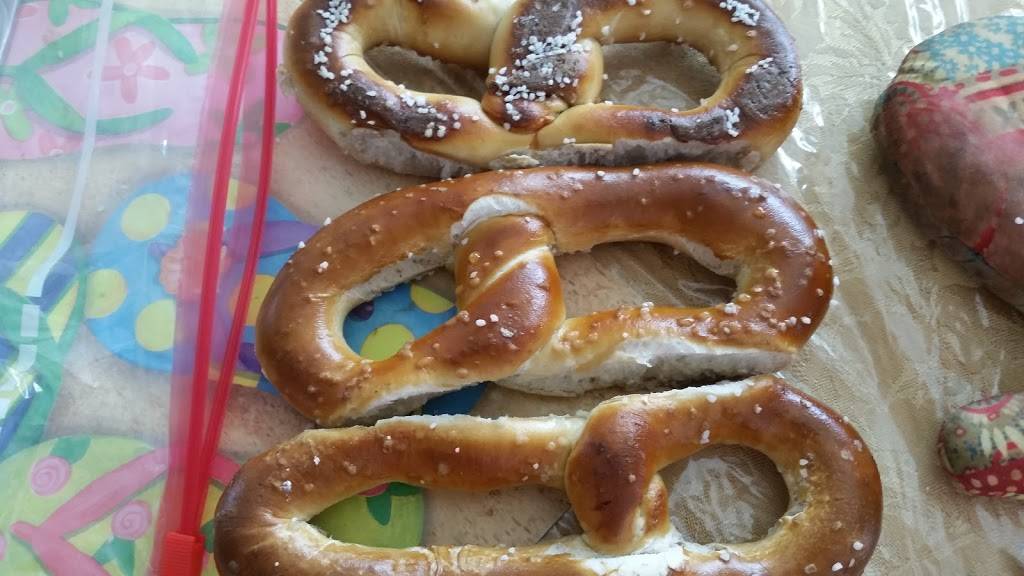 Jims Soft Pretzels | restaurant | 555 York Rd, Warminster, PA 18974, USA | 2156722233 OR +1 215-672-2233