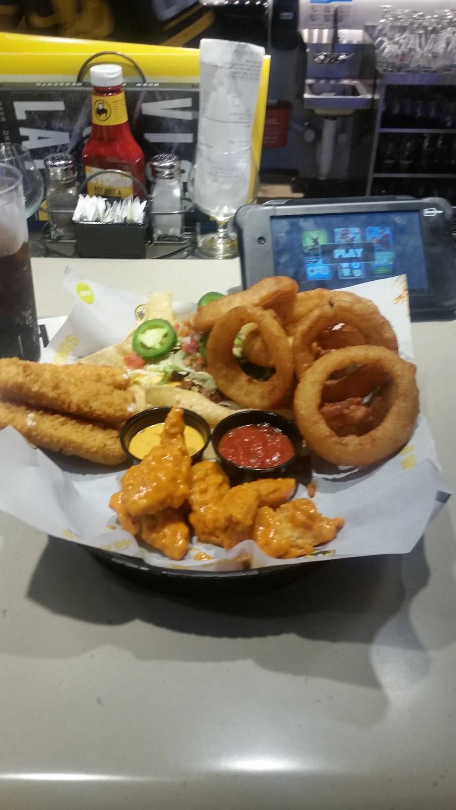 Buffalo Wild Wings | restaurant | 635 W Fleming Dr, Morganton, NC 28655, USA | 8284337550 OR +1 828-433-7550