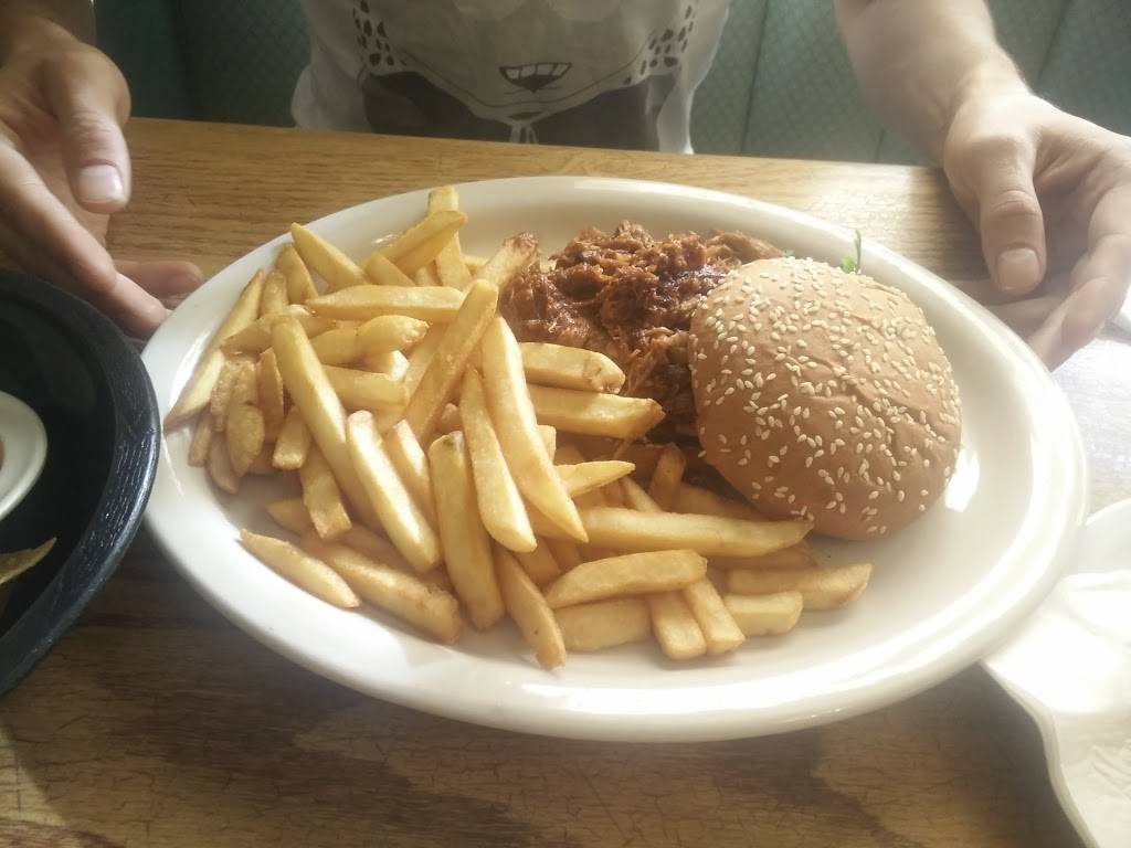 The Bear House Family Restaurant | restaurant | 23420 Crest Forest Dr, Crestline, CA 92325, USA | 9093388100 OR +1 909-338-8100