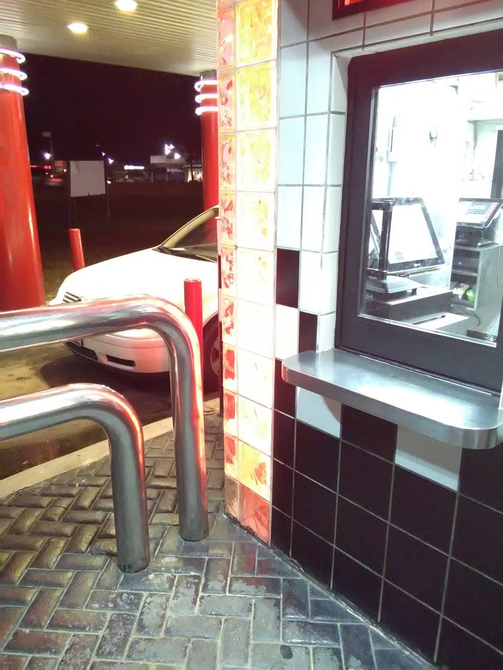 Checkers | restaurant | 3002 Leonardtown Rd, Waldorf, MD 20601, USA | 3016457820 OR +1 301-645-7820