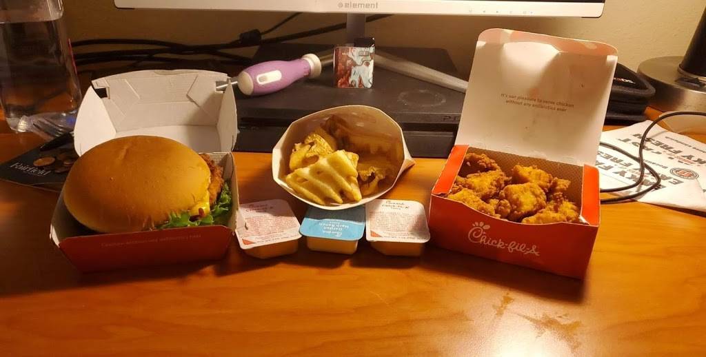 Chick-fil-A | restaurant | 2301 N Prospect Ave, Champaign, IL 61822, USA | 2173513094 OR +1 217-351-3094