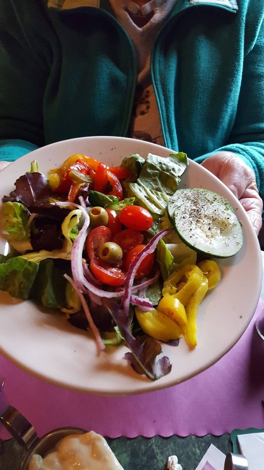 Romanos Restaurant & Bar | restaurant | 9398, 2060 W Penn Pike, New Ringgold, PA 17960, USA | 5703868820 OR +1 570-386-8820