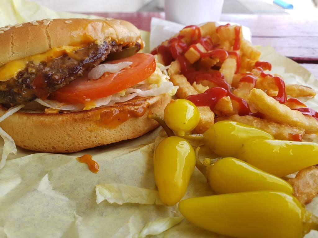 Sno-White Drive-In | meal takeaway | 4085 Clovis Ave, Fresno, CA 93727, USA | 5592916753 OR +1 559-291-6753