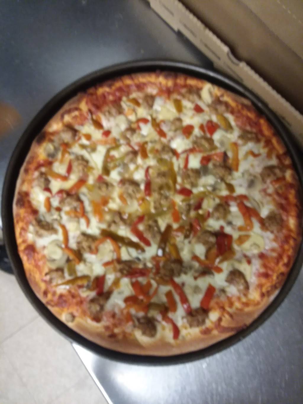 Louies Pizza House | restaurant | 126 E Main St, Waterbury, CT 06702, USA | 2037542998 OR +1 203-754-2998
