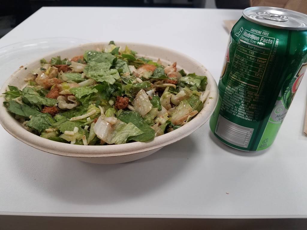 Chopt Creative Salad Co. | restaurant | 10307 Old Georgetown Rd, Bethesda, MD 20814, USA | 2407529942 OR +1 240-752-9942