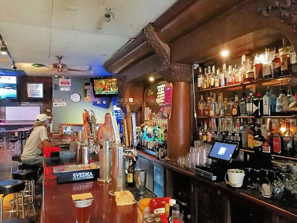 Petes Club Bar & Grill | restaurant | 4640 Tolt Ave, Carnation, WA 98014, USA | 4253334300 OR +1 425-333-4300