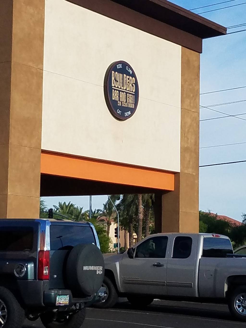 Boulders on Southern | restaurant | 1010 W Southern Ave, Mesa, AZ 85210, USA | 4806594816 OR +1 480-659-4816
