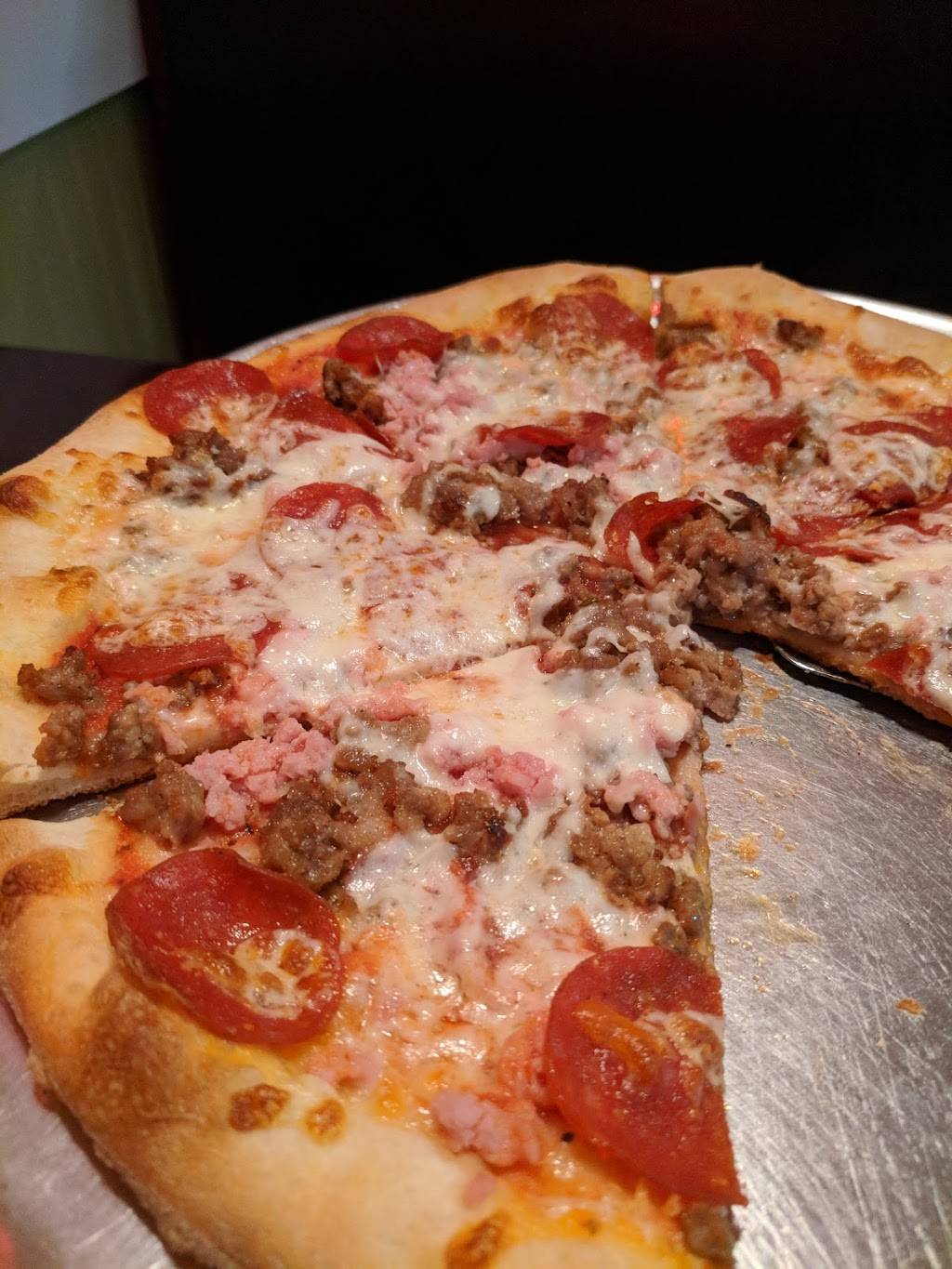 Vitos Lovingston | restaurant | 8181 Thomas Nelson Hwy, Lovingston, VA 22949, USA | 4342638688 OR +1 434-263-8688