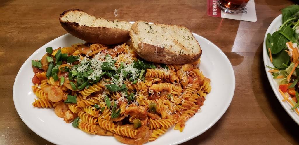 Boston Pizza | restaurant | 3884 Innes Rd, Orléans, ON K1W 1K9, Canada | 6135900881 OR +1 613-590-0881