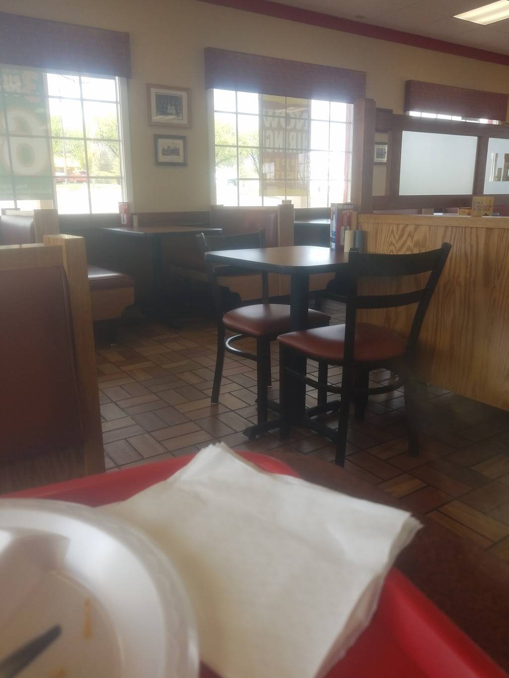 Lees Famous Recipe Chicken | restaurant | 15602 Manchester Rd, Ellisville, MO 63011, USA | 6362271718 OR +1 636-227-1718