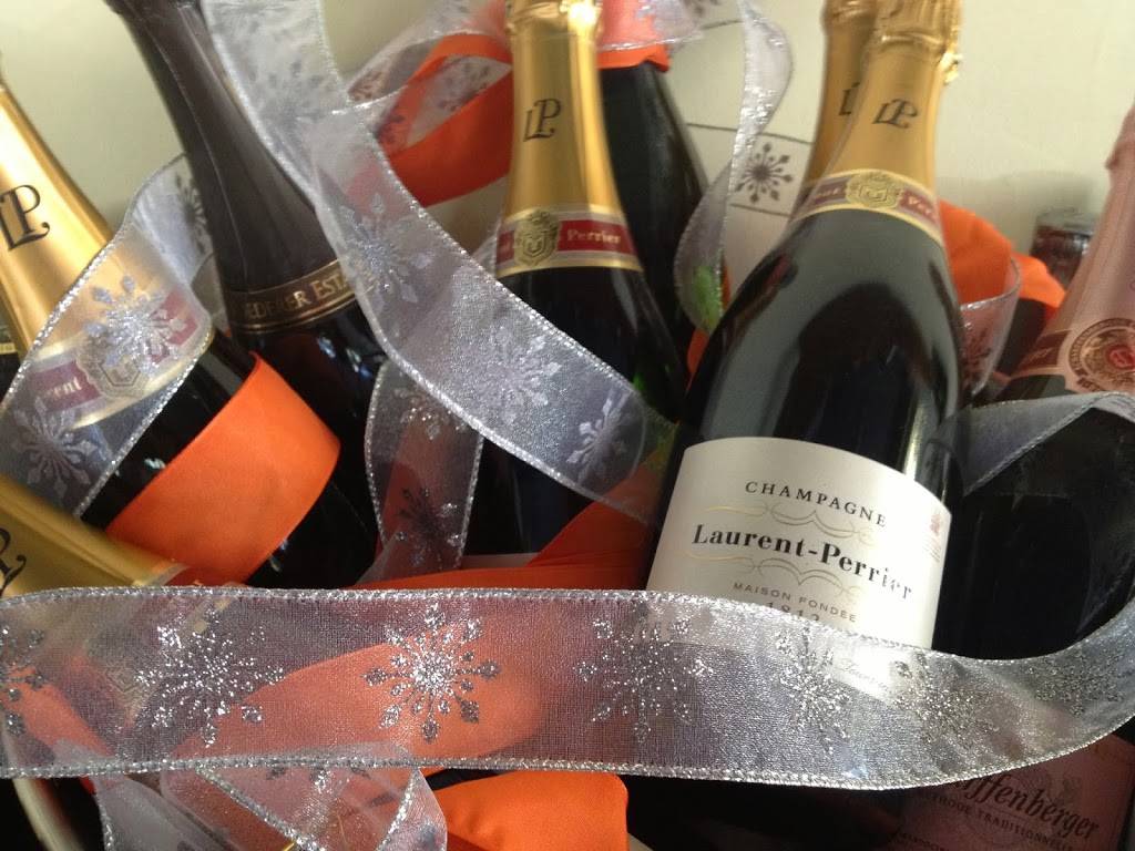 EV Lounge | restaurant | 500 San Anselmo Ave, San Anselmo, CA 94960, USA | 4154192577 OR +1 415-419-2577