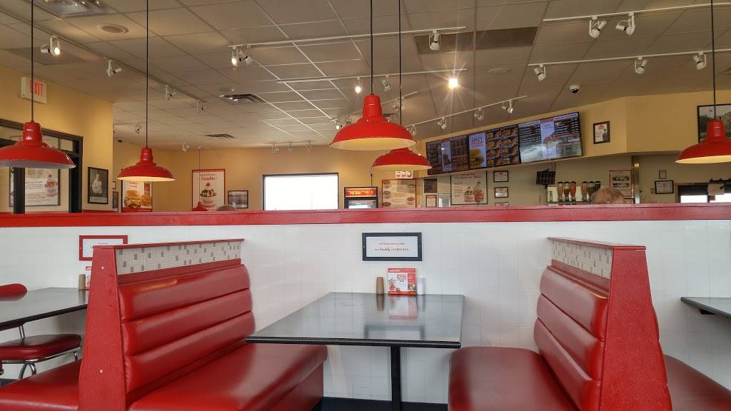 Freddys Frozen Custard & Steakburgers | restaurant | 12900 N Pennsylvania Ave, Oklahoma City, OK 73120, USA | 4057512533 OR +1 405-751-2533