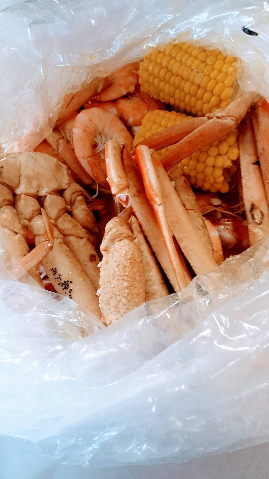 Crab & Claw Seafood | restaurant | 7932 S Great Trinity Forest Way #114A, Dallas, TX 75217, USA | 4697098285 OR +1 469-709-8285