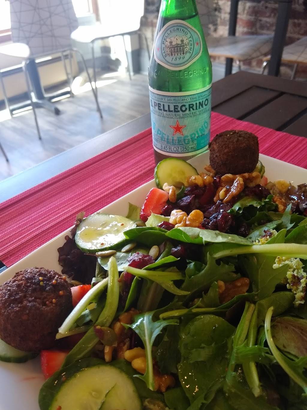 Gyro King Parkersburg | restaurant | 225 7th St, Parkersburg, WV 26101, USA | 3044281111 OR +1 304-428-1111