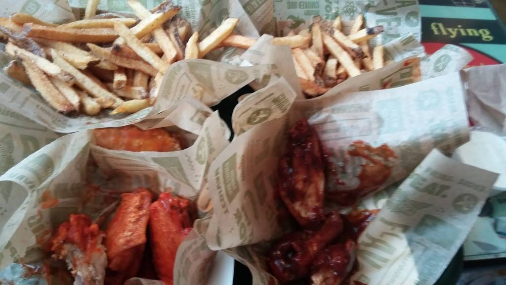 Wingstop | restaurant | 915 E Road to Six Flags St, Arlington, TX 76011, USA | 8174619464 OR +1 817-461-9464